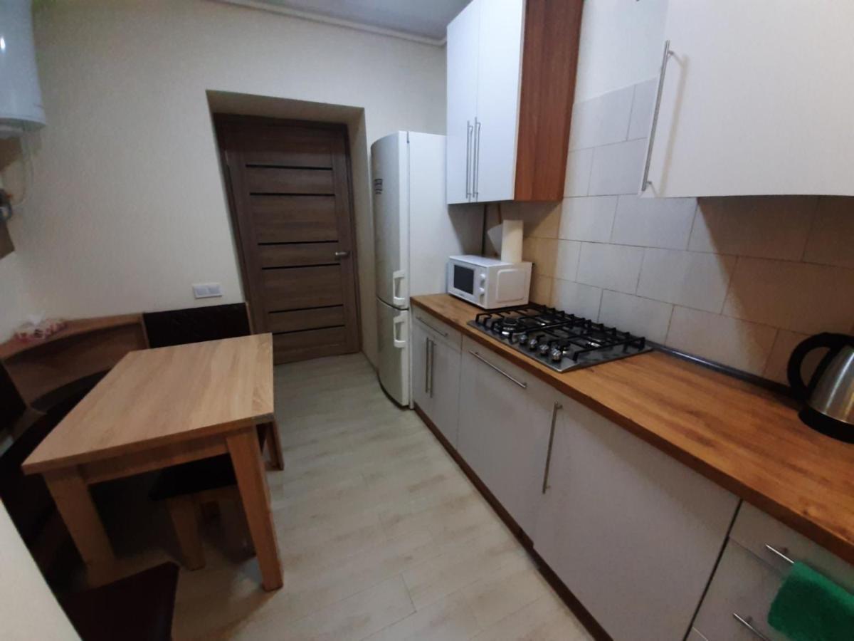 Marka Vovchka Apaartment Lviv Eksteriør bilde