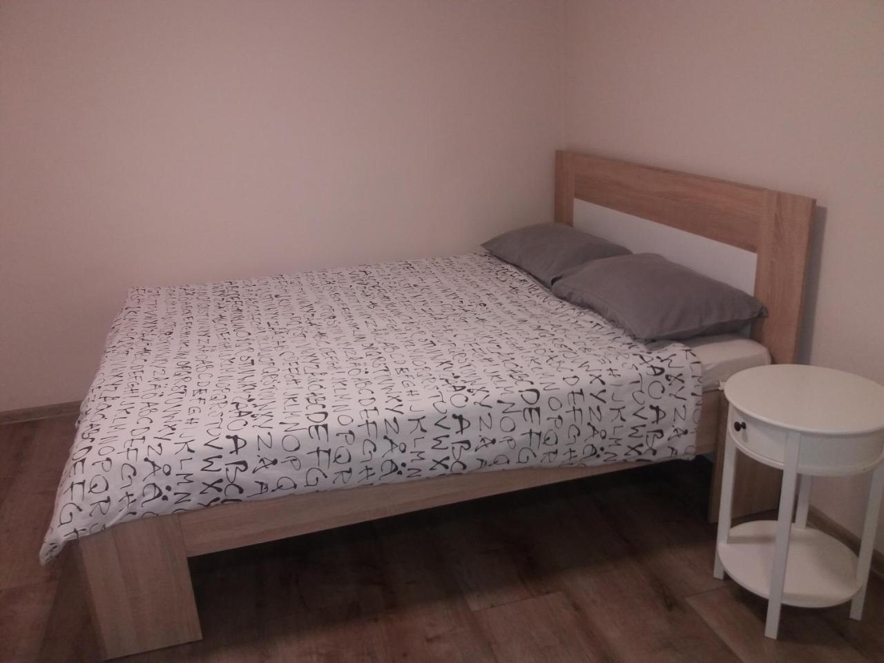 Marka Vovchka Apaartment Lviv Eksteriør bilde